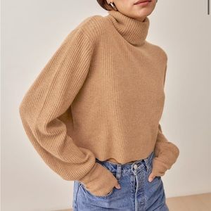 Reformation cashmere cropped turtleneck
